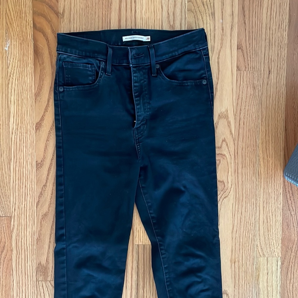 Levi’s mile high super skinny size 28